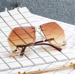 Women's Fashion Frameless Cut Edge Sunglasses