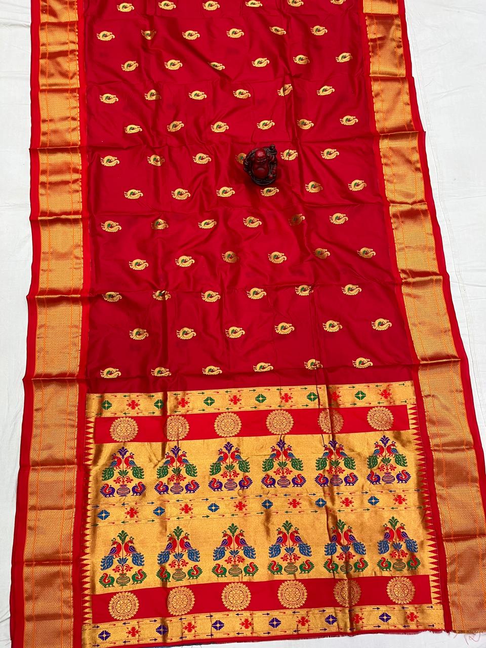 LUXE CHIC Kadiyal Border Paithini Saree