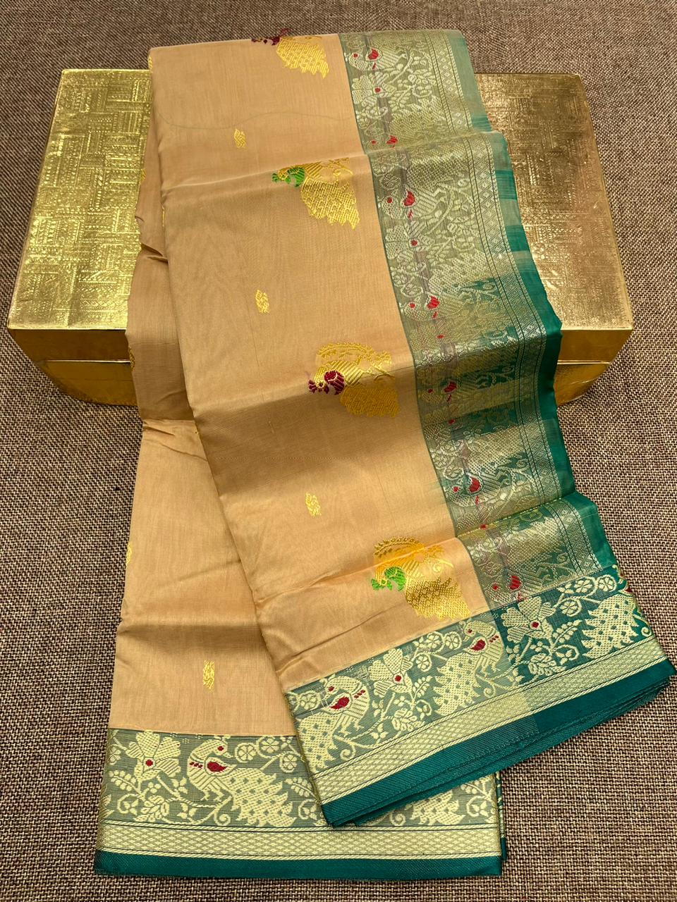 LUXE CHIC Dagina paithani Saree