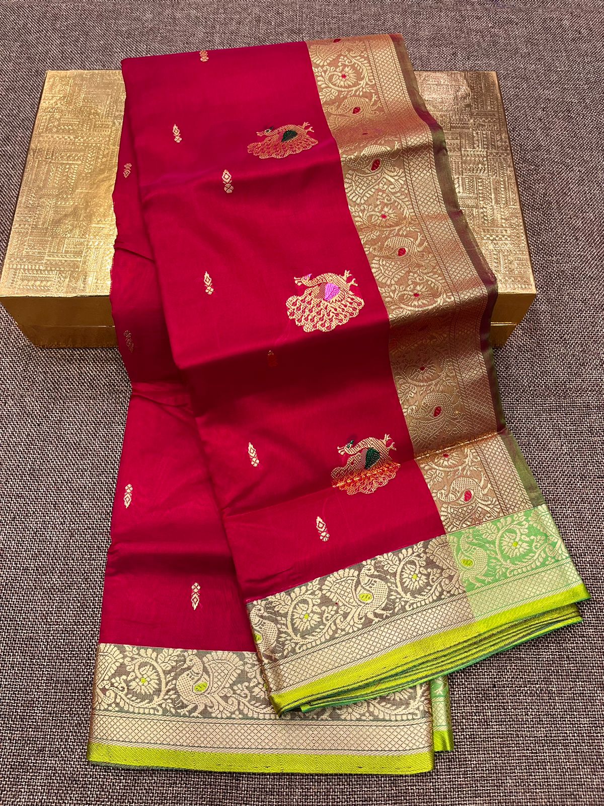 LUXE CHIC Dagina paithani Saree