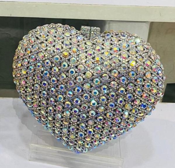 HOTLIST CART Heart shape Crystal clutches