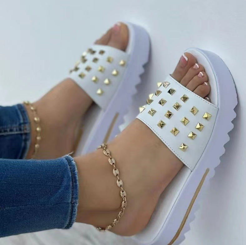 LUXE CHIC Women's Summer Wedge Rivet Flip Flops